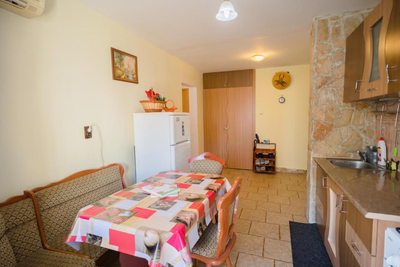 Rustic & Spacious 3Br Apartment Bucareste Exterior foto